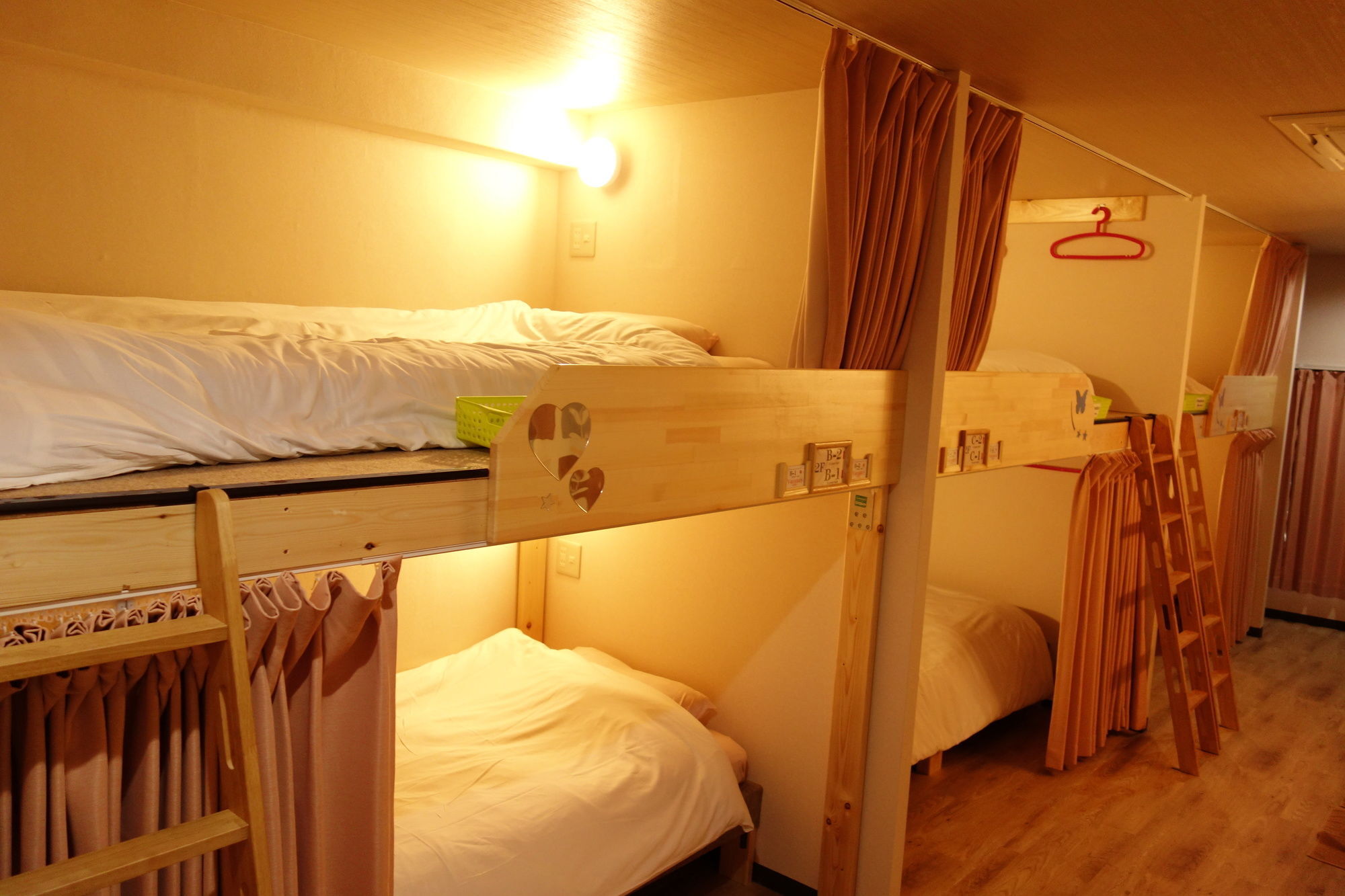Kens House Hotel Osaka Exterior photo