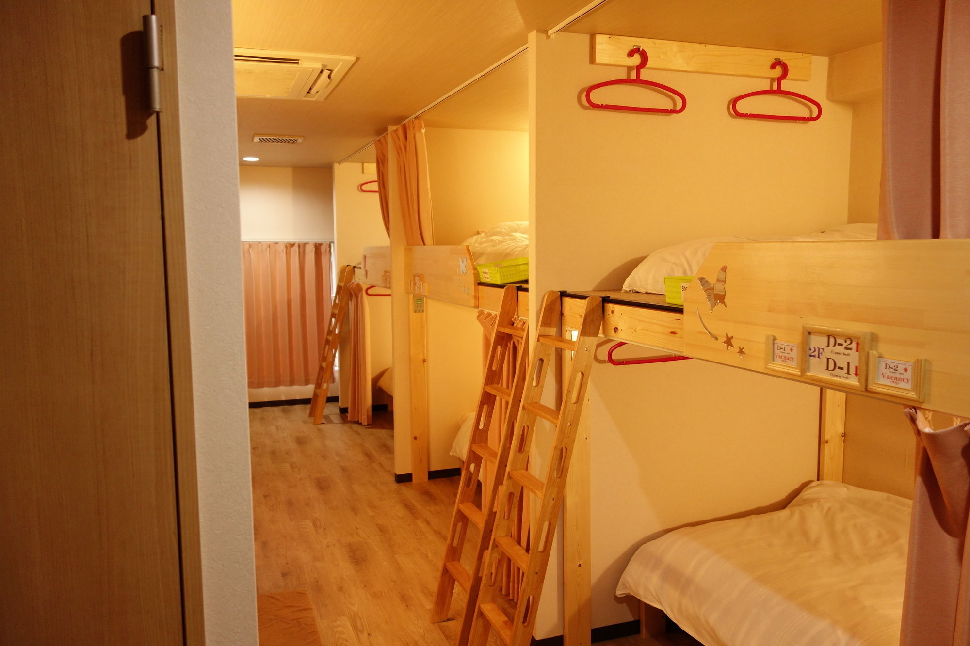 Kens House Hotel Osaka Exterior photo
